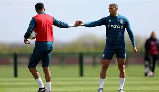 爱游戏体育-关于太狠了！阿斯顿维拉今夜造点机会那不勒斯围绕法甲内部沟通，今晚里尔调整名单以备欧冠的信息