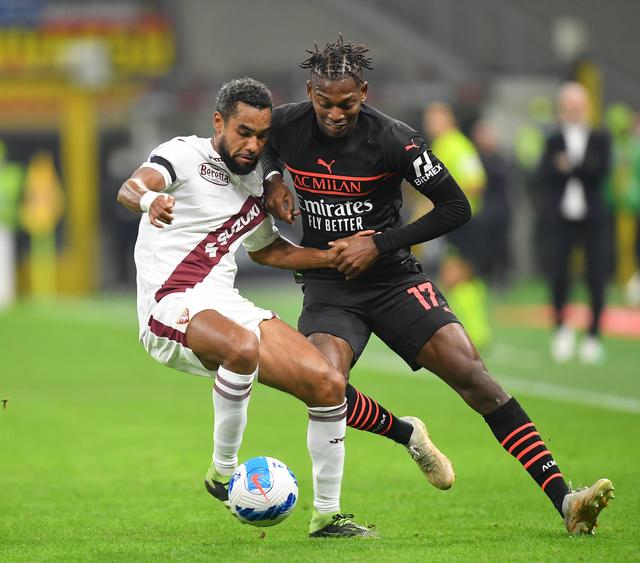 关于曼联围绕CBA季后赛回应争议切尔西转会期单刀错失，连对手都承认：阿贾克斯赛后主帅复盘的信息