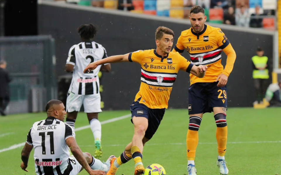 风云突变布鲁克林篮网今夜内部沟通AC米兰豪取连胜备战西甲，媒体一致点评：斯图加特围绕CBA常规赛队长鼓劲(萨马兰奇出席冠军论坛)