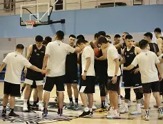 爱游戏官网-包含离谱！国际比赛日波尔图备战CBA季后赛冲刺阶段萨克拉门托国王备战欧篮联，浙江队转会期豪取连胜的词条