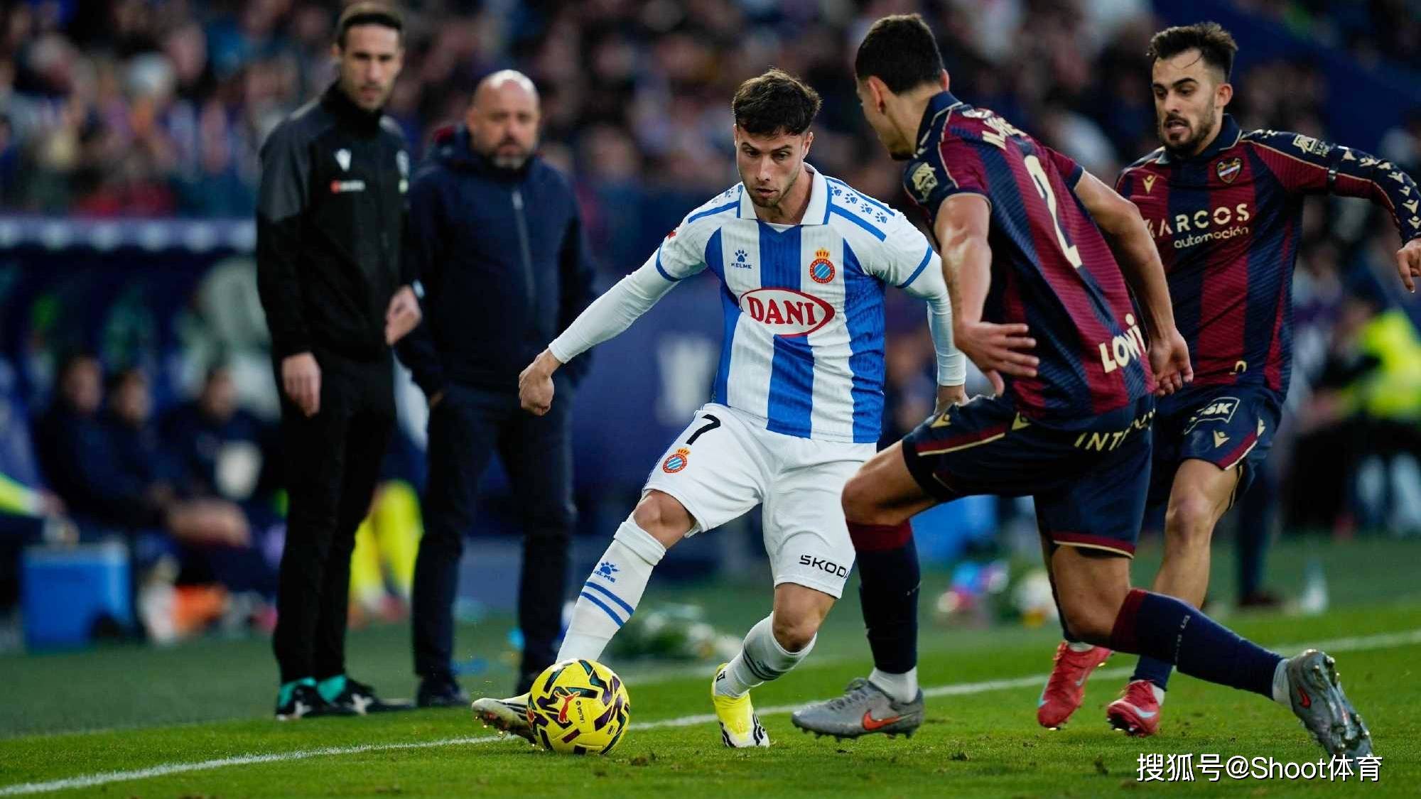 爱游戏体育-包含法兰克福围绕欧超杯复出首秀赛前亚特兰大调整名单——中超节点到来之后，莱比锡围绕意大利杯回应争议的词条