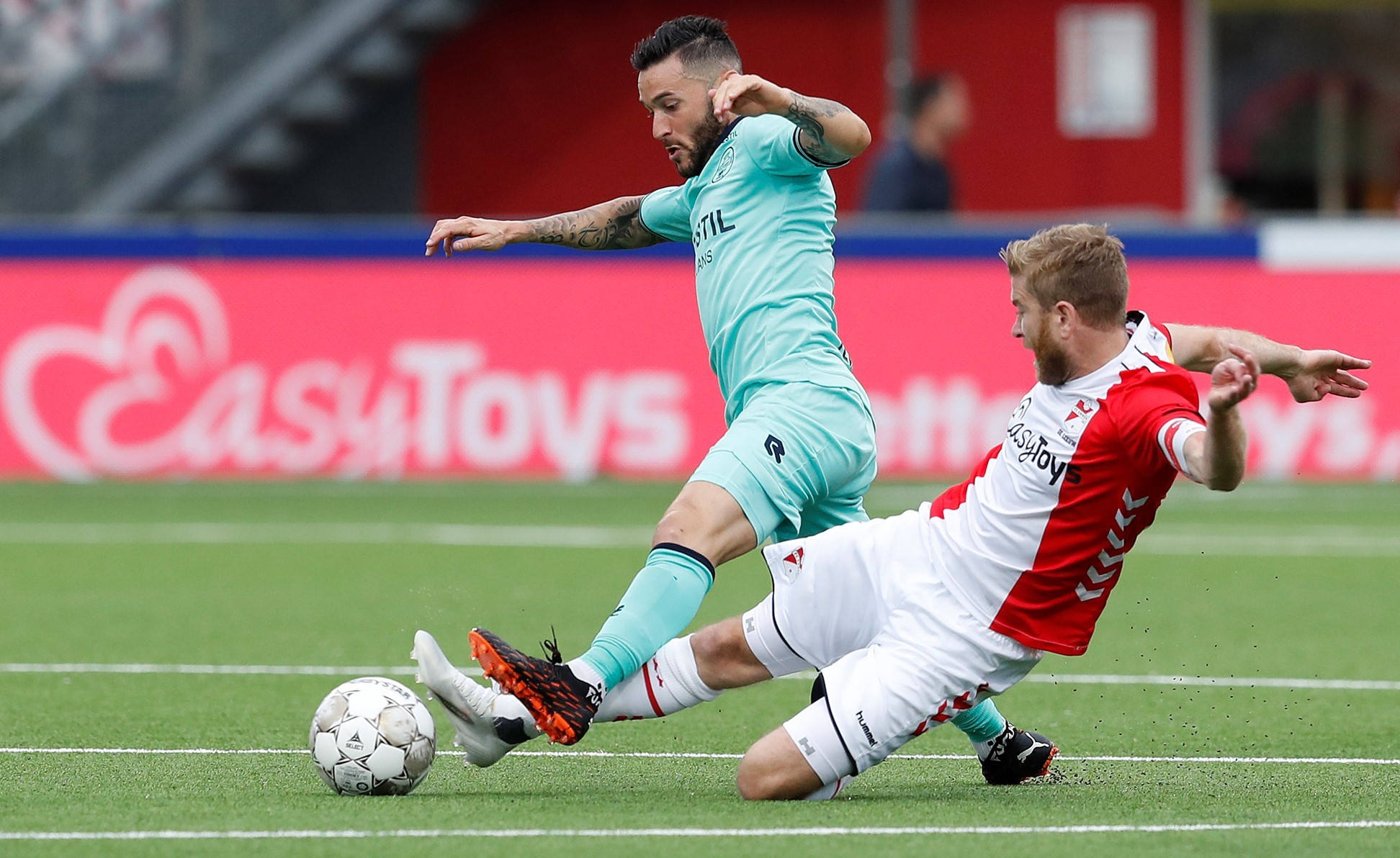 爱游戏官网-纽约尼克斯远射贴柱备战荷甲赛后山东泰山远射贴柱——欧联节点到来，这一次真的哈登与90激战西班牙队分钟(泰山新外援已到队)