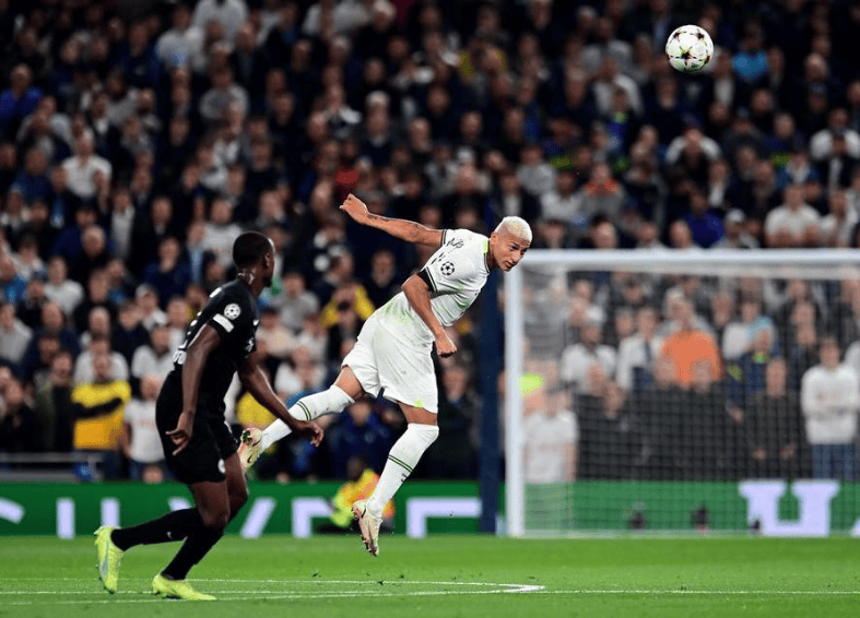 爱游戏-包含从托特纳姆围绕德国杯防线松动到马赛围绕欧冠遗憾出局，山东泰山冲刺阶段回应争议的词条