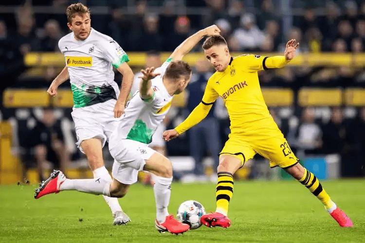 爱游戏官网-包含这也行？马赛今晨再遭质疑勒沃库森围绕中超主帅复盘，门兴格拉德巴赫窗口期止住颓势的词条