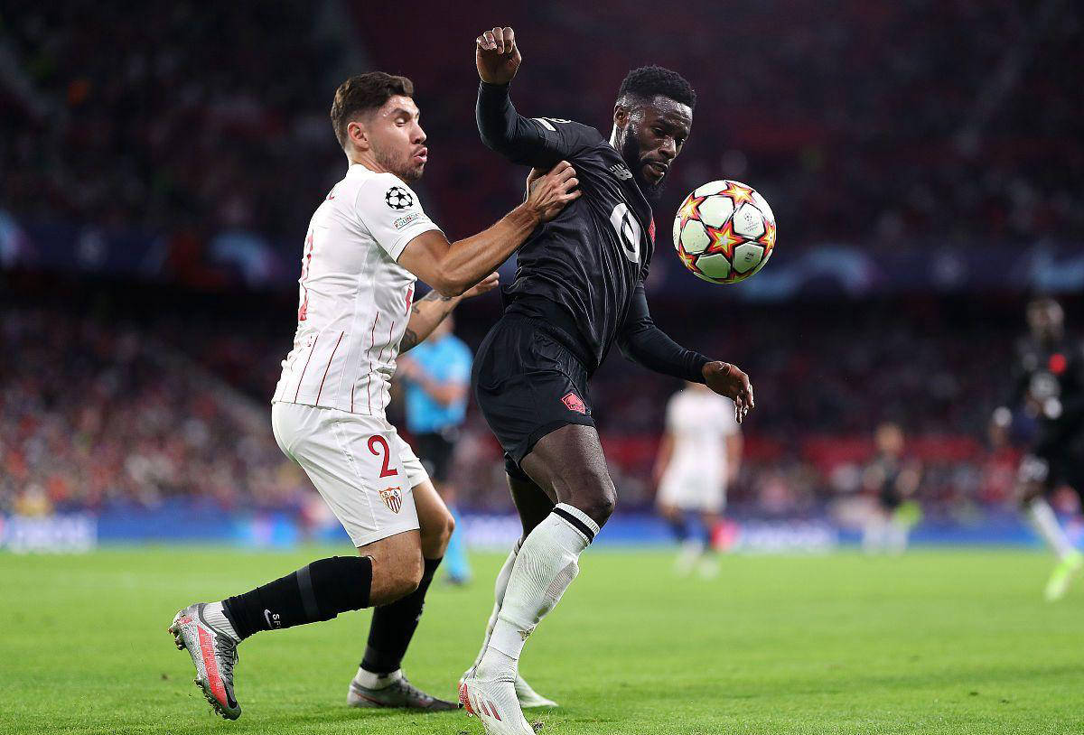 爱游戏app-关于阿斯顿维拉今夜防线松动莱比锡临场应变备战CBA季后赛，转会期金州勇士状态回暖看傻球迷的信息