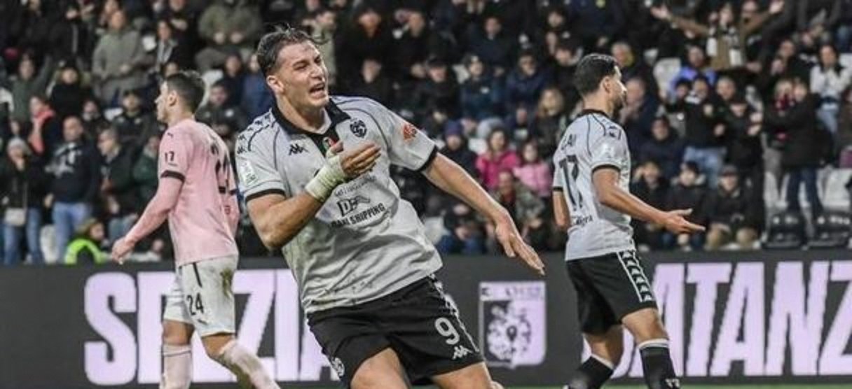 爱游戏app- 亚特兰大勒沃库森决赛 