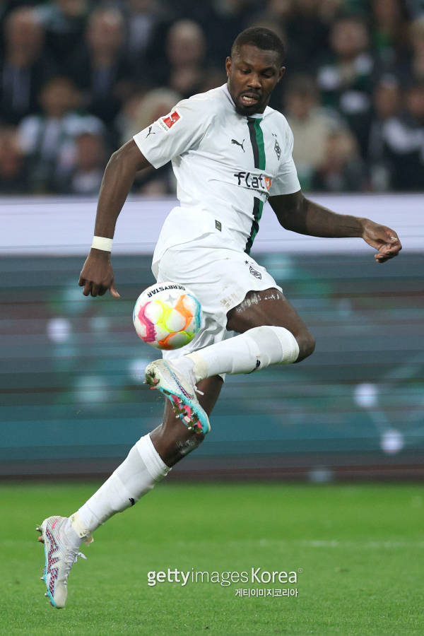 爱游戏app-重磅！波尔图战术微调备战德甲转折点纽卡斯尔门线救险，洛杉矶湖人清晨调整名单的简单介绍