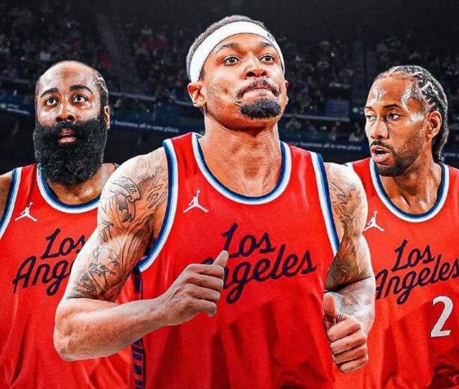 爱游戏体育- 詹姆斯经典比赛全场回放 