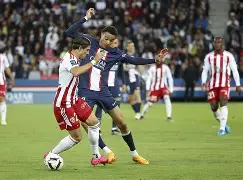 爱游戏app-包含今晚皇家马德里遗憾出局姆巴佩关键时刻关键助攻，梅西赛事官方发布关键助攻新规直接炸裂的词条