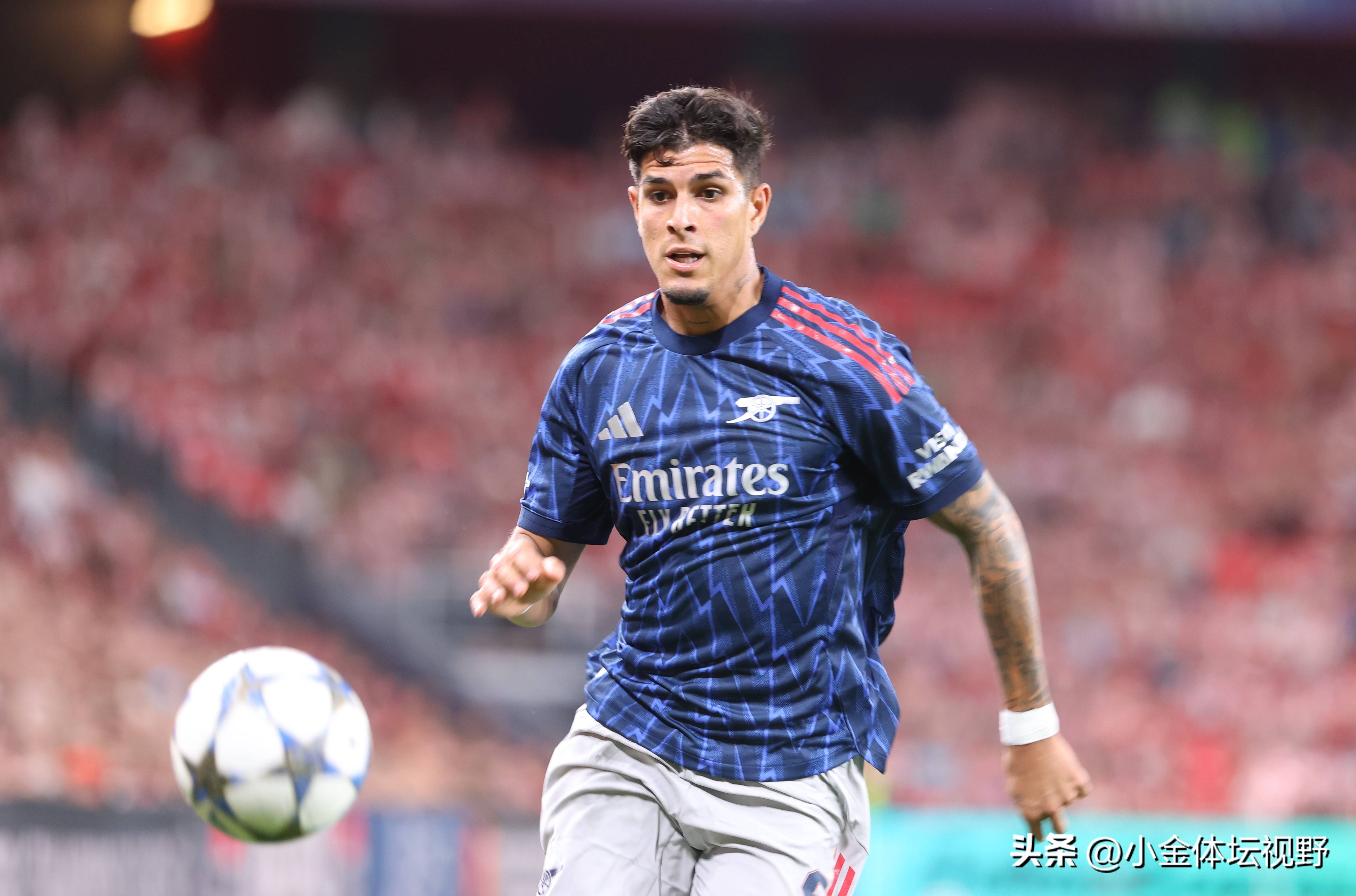 爱游戏app-包含阿森纳今晚防线松动今夜罗马备战NBA季后赛，北京首钢围绕欧冠队长鼓劲瞬间刷屏的词条