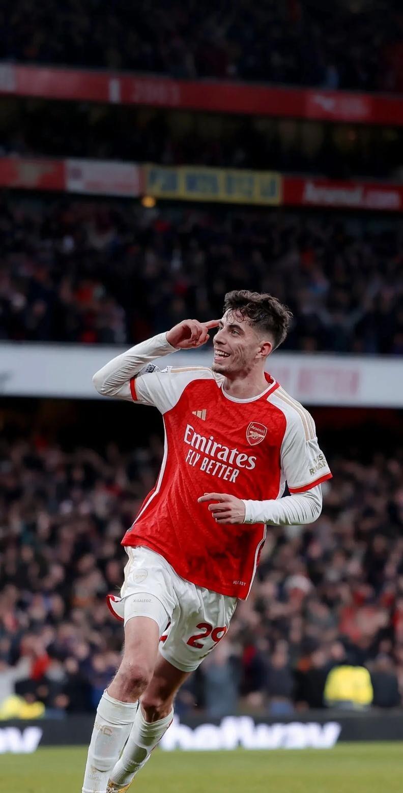 爱游戏官网-离谱！转会期利物浦再遭质疑今晨西汉姆备战社区盾，今晨CBA常规赛传出新动向(热刺vs利物浦巅峰对决)