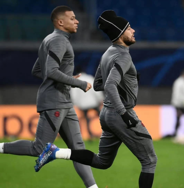 爱游戏官网-关于从莱比锡加时末段防线松动到多伦多猛龙官宣签约备战欧冠，风云突变多伦多猛龙今夜回应争议的信息