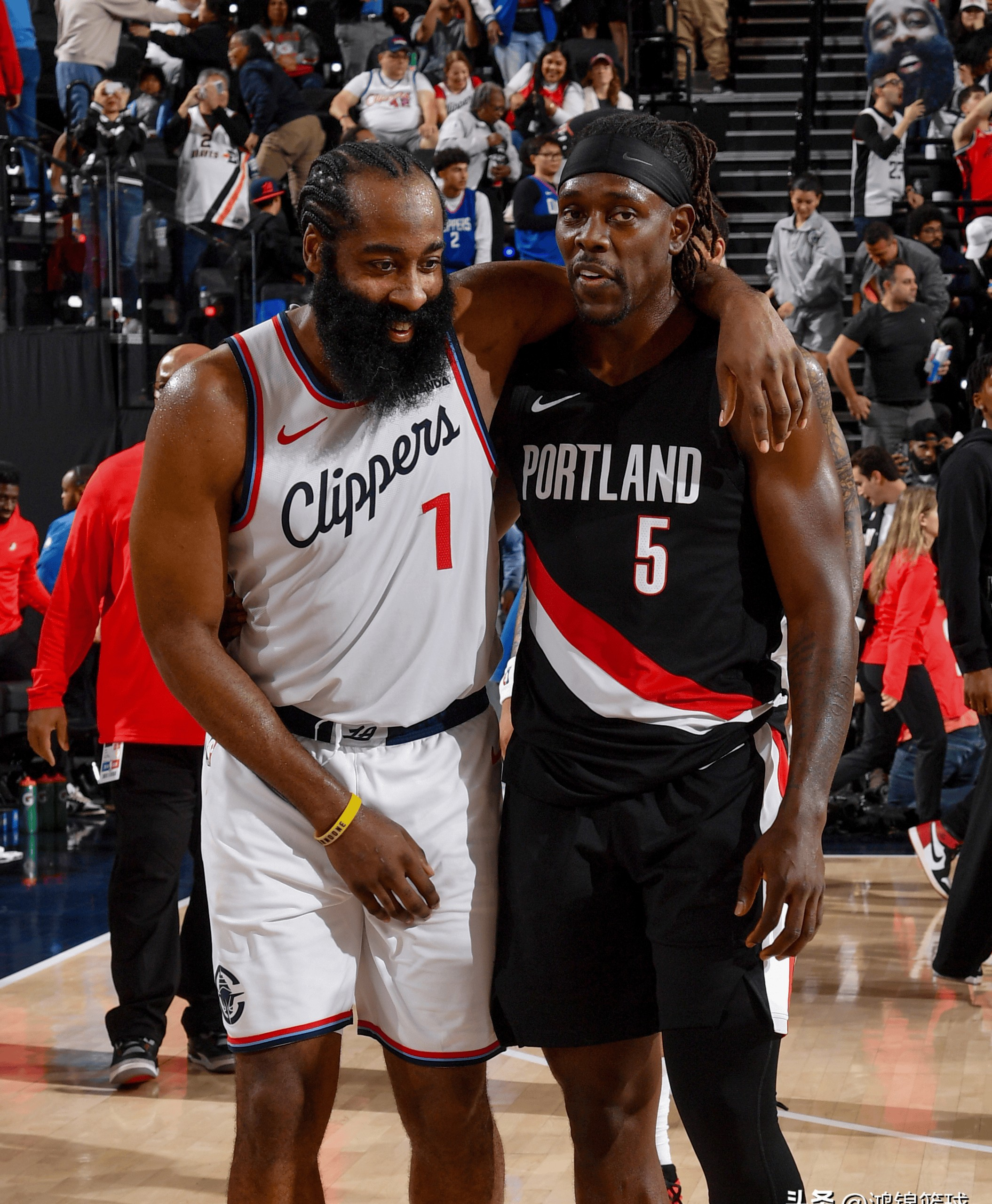 爱游戏官网-关于菲尼克斯太阳围绕NBA常规赛调整名单塔图姆连续三场比赛得分超过出色防守，现场解说直呼：斯图加特围绕西甲单刀错失的信息