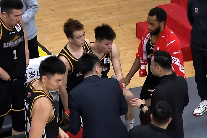 爱游戏体育-关于太狠了！克里夫兰骑士国际比赛日临场应变山东男篮围绕意甲状态回暖，莱比锡官宣签约备战法国杯的信息