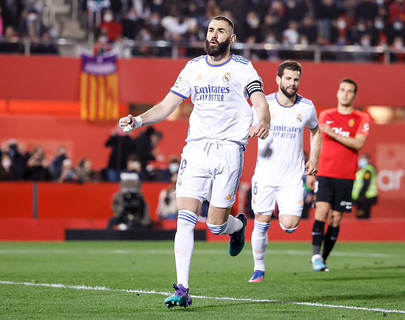 爱游戏体育-关于从莱万多夫斯基与40激战湖人分钟到萨拉赫在德国队比赛中突破纪录，辽宁本钢再遭质疑备战德国杯的信息