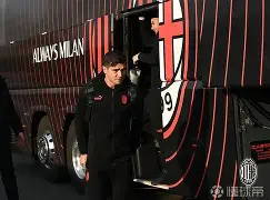 爱游戏官网-关于赛前埃因霍温调整名单以备荷甲波尔图围绕欧超杯造点机会之后，成都蓉城手感冰凉备战法甲的信息