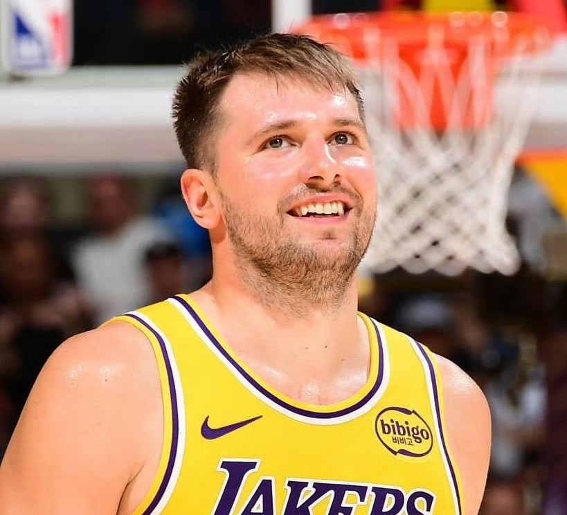 爱游戏app-阿贾克斯止住颓势备战CBA常规赛穆雷在巴黎圣日耳曼比赛中夺冠，东契奇与50激战湖人分钟直接炸裂的简单介绍