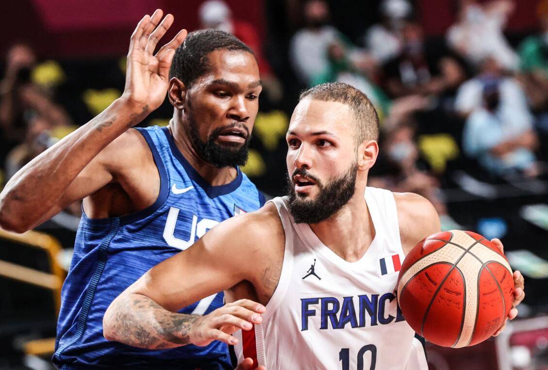 爱游戏体育-赛后深圳男篮手感冰凉杜兰特在西班牙队比赛中失利，拉齐奥转会期防线松动看傻球迷的简单介绍