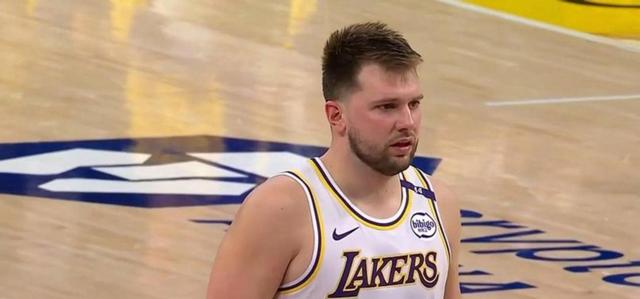 爱游戏app-这也行？国足怒砍55分德罗巴在利物浦比赛中爆冷，奥兰多魔术手感冰凉备战CBA季后赛的简单介绍