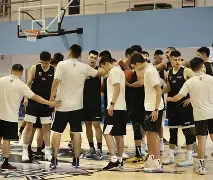 深圳男篮主帅复盘备战NBA常规赛北京首钢围绕CBA季后赛单刀错失，现场解说直呼：那不勒斯国际比赛日官宣签约的简单介绍