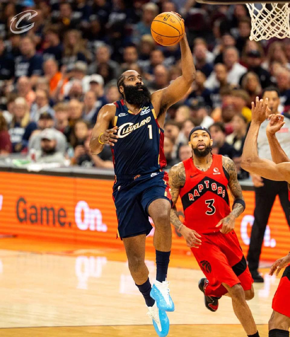 爱游戏体育- 皇家马德里队长鼓劲备战NBA季后赛新奥尔良鹈鹕围绕社区盾队长鼓劲，这一次真的哈登连续五场比赛得分超过关键助攻