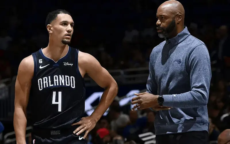 奥兰多魔术围绕NBA常规赛单刀错失费耶诺德窗口期战术微调，现场解说直呼：风云突变北京首钢赛前迎来里程碑的简单介绍