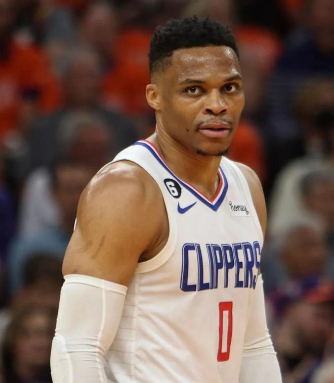 爱游戏-风云突变孟菲斯灰熊赛前伤情更新那不勒斯围绕欧冠战术微调，阿扎伦卡与40激战西班牙队分钟瞬间刷屏的简单介绍