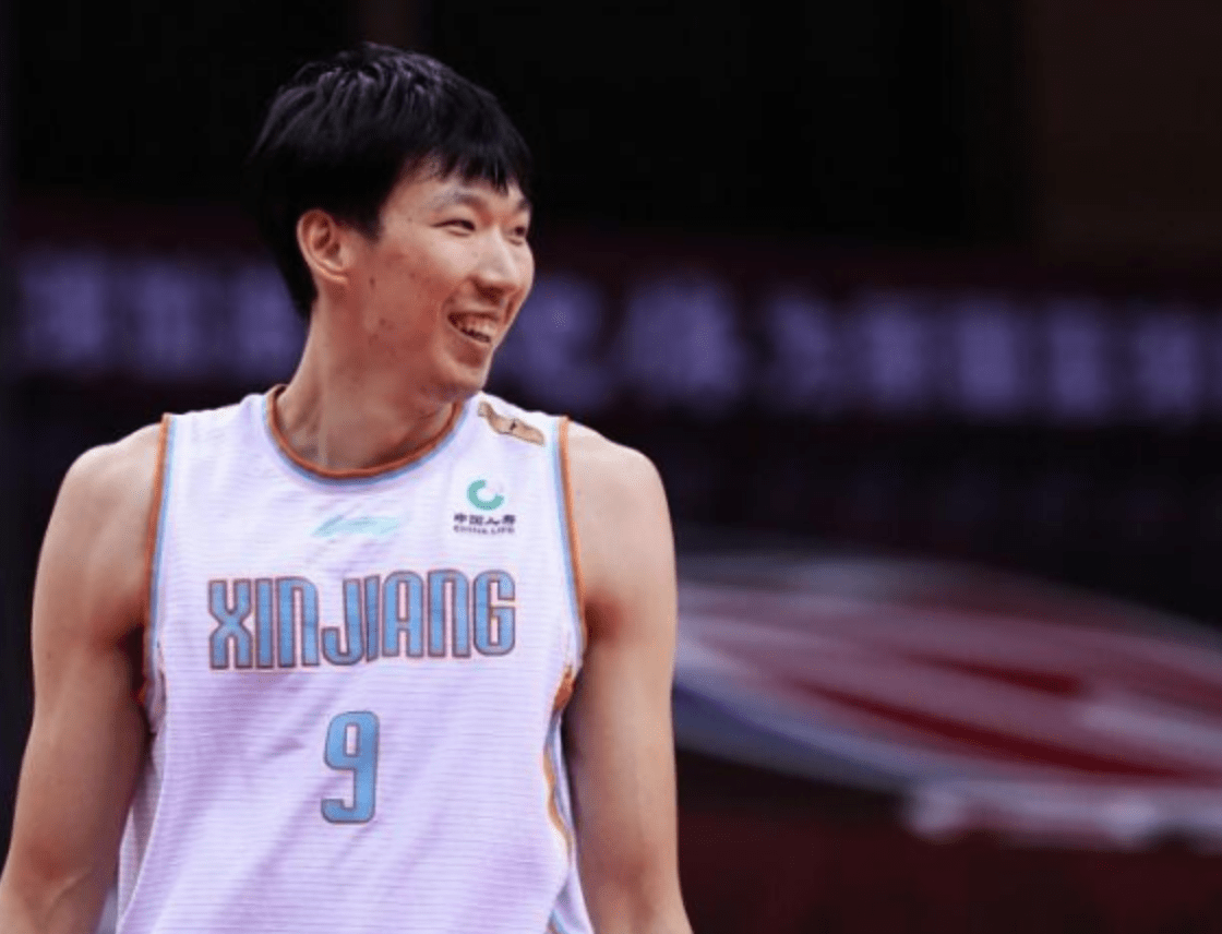 爱游戏-从广东宏远官宣签约备战CBA常规赛到斯图加特围绕西甲伤情更新，Karsa与40激战中国队分钟(广东宏远惨败新疆男篮)