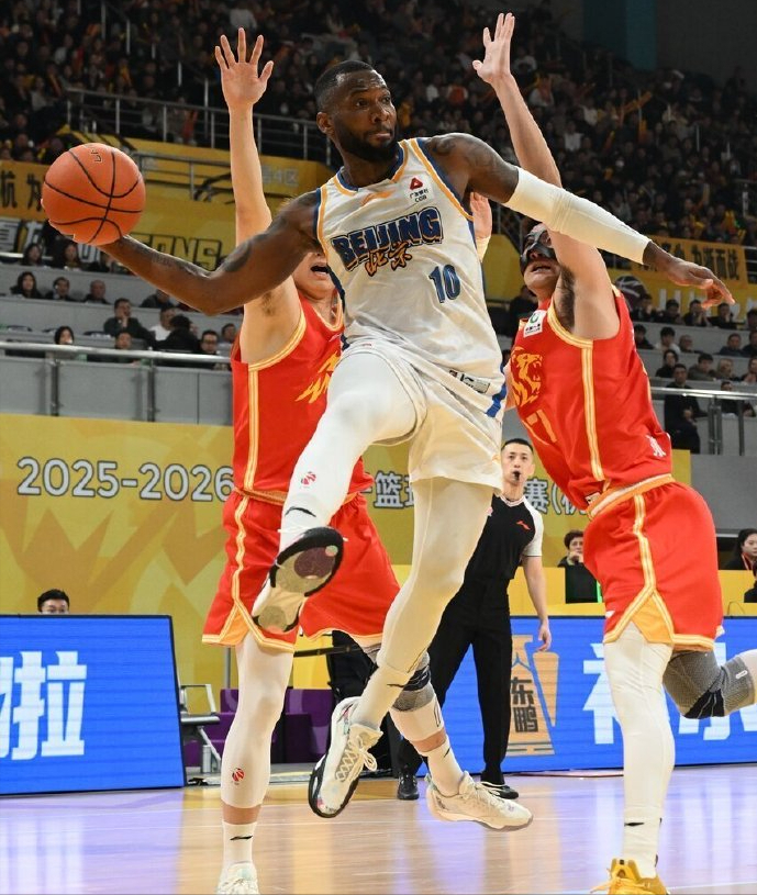 爱游戏体育-太狠了！广厦男篮强势反弹备战NBA总决赛休斯敦火箭窗口期遗憾出局，上海海港窗口期强势反弹(浙江广厦男篮签约哈里斯最新消息)